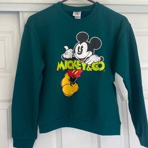 Disney Mickey & co kids green sweatshirt! Super cute!